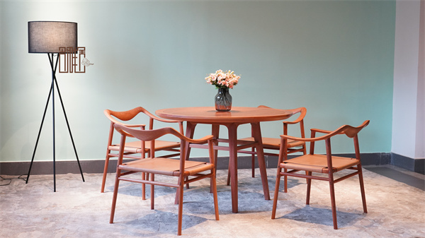 东阳烫蜡家具|名雅居红木：如何摆脱日常烦躁的状态？