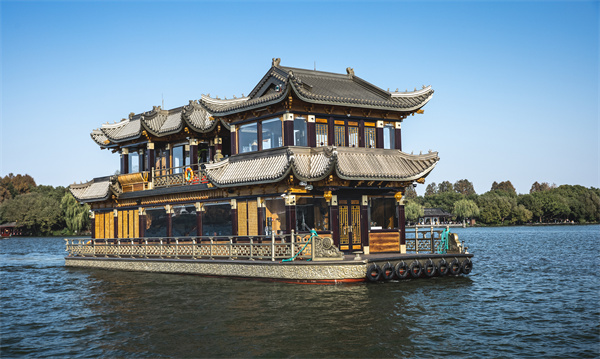 旭东红木与西湖联合打造“紫檀王号”游船 旭东红木与西湖联合打造“紫檀王号”游船