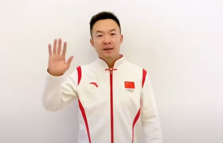 见证15年红木品牌发展系列（三十五）：体操奥运冠军郭伟阳