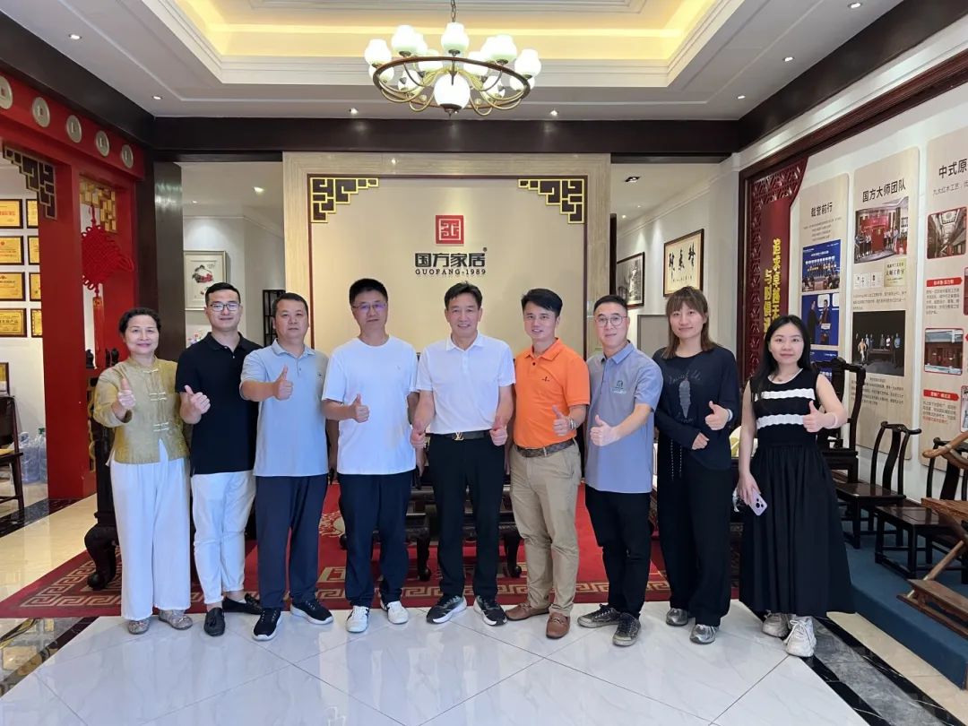 浙粤两地红木协会到访红木整装大师国方家居，共探产业发展新路径