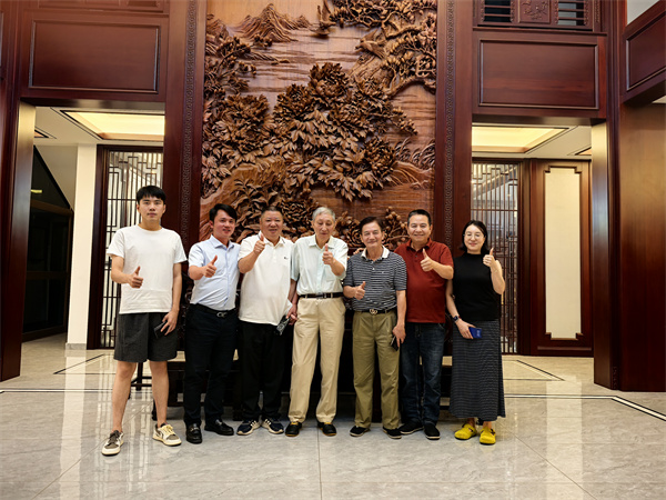 曹静楼一行莅临国祥红木，共鉴匠心共话未来