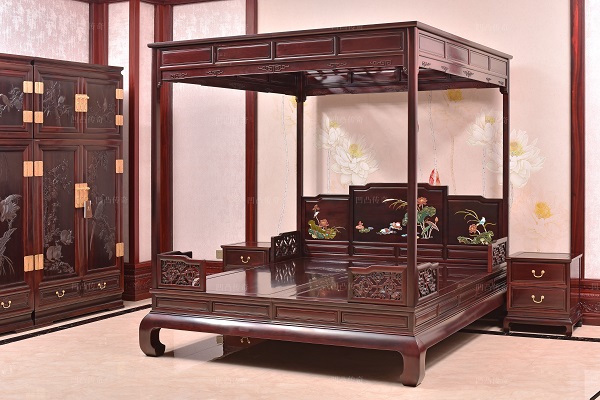 仙游大红酸枝家具鉴赏指南——从凹凸传奇看红木艺术之美