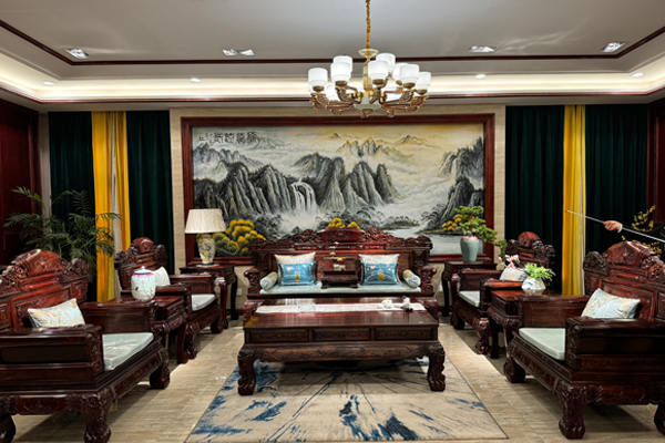 微凹黄檀品牌·万事红红木：于方寸间，镌刻生活的诗意与安宁