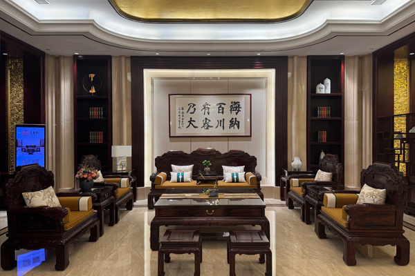 万事红红木：微凹黄檀领域的匠心坚守者