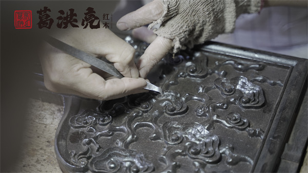 专注艺术红木家具的品牌有哪些？葛洪亮红木以极致工艺作答