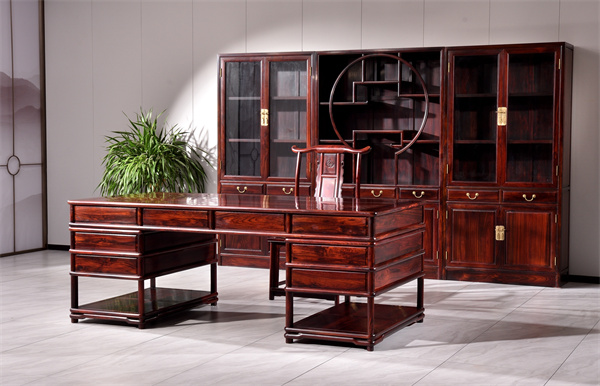 东阳红木家具厂家鼎远辰红木：匠心坚守与工艺革新