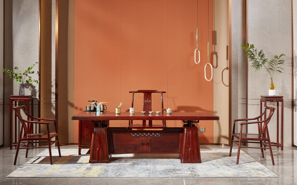 古森红木的“君品茶桌”，方正严谨的造型中注入了现代空间的空灵质感