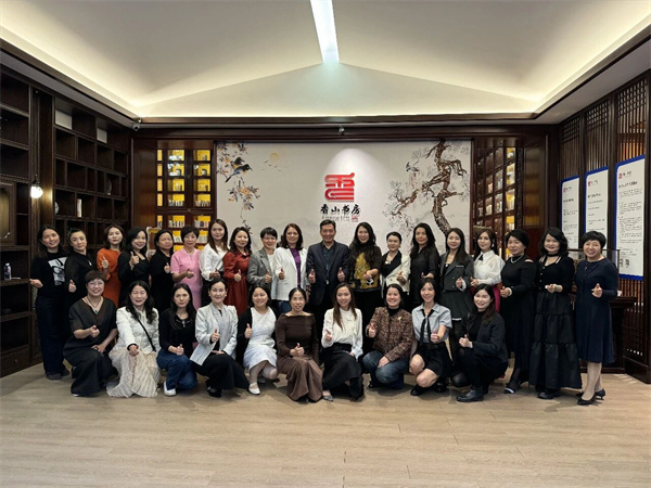 顺德伦教女企协探访红木整装大师国方家居：家国情怀与时代匠心的交融