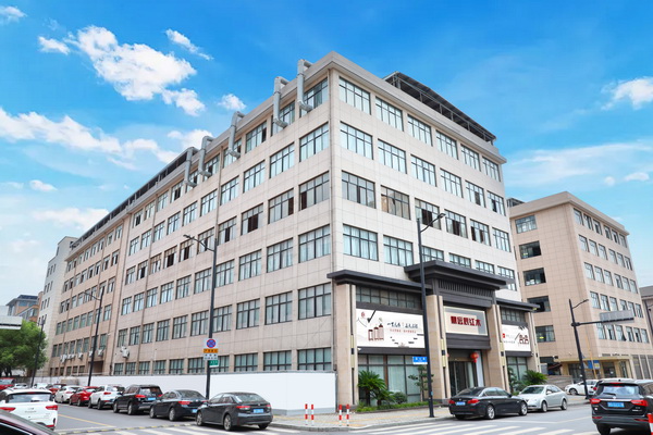 鼎远辰红木30000+平方米现代化智造工厂