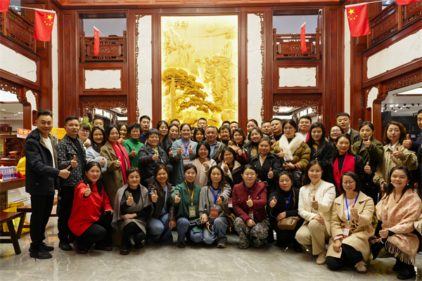 华厦·大不同把整装空间“搬”进义乌展会，引爆中式整装热潮