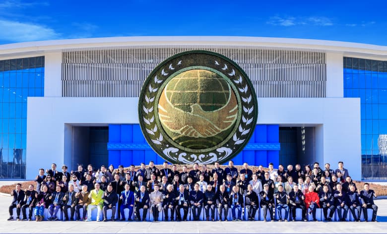 第16届红木品牌峰会圆满举行 解码AI时代产业跃迁密码