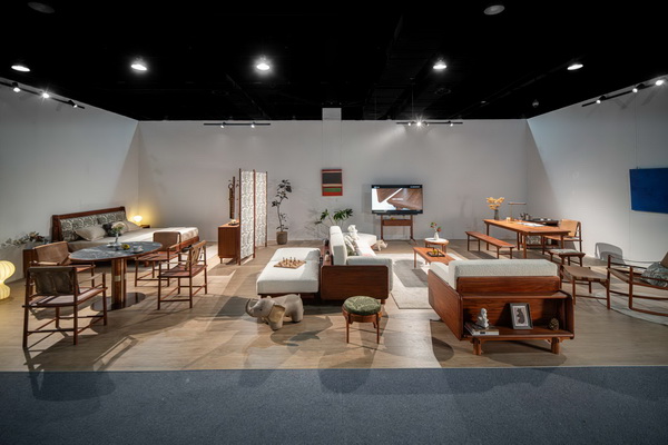 明堂家居“宽余”品牌旗下的“象限系列”荣获首届中国(东阳)“百工杯”全屋木质家居设计创作大赛制作奖银奖与设计奖银奖