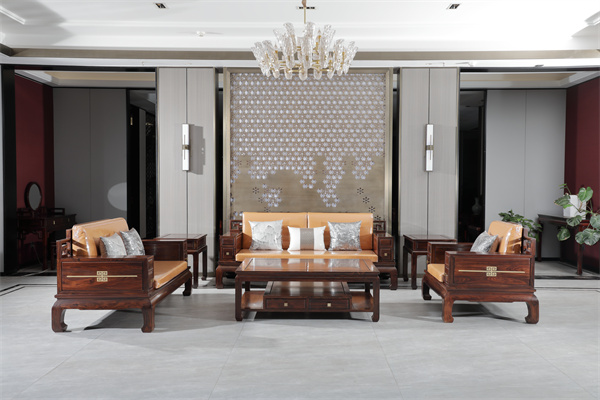 阔叶黄檀家具热门品牌鼎远辰红木：三大铁律，铸就阔叶黄檀领军传奇