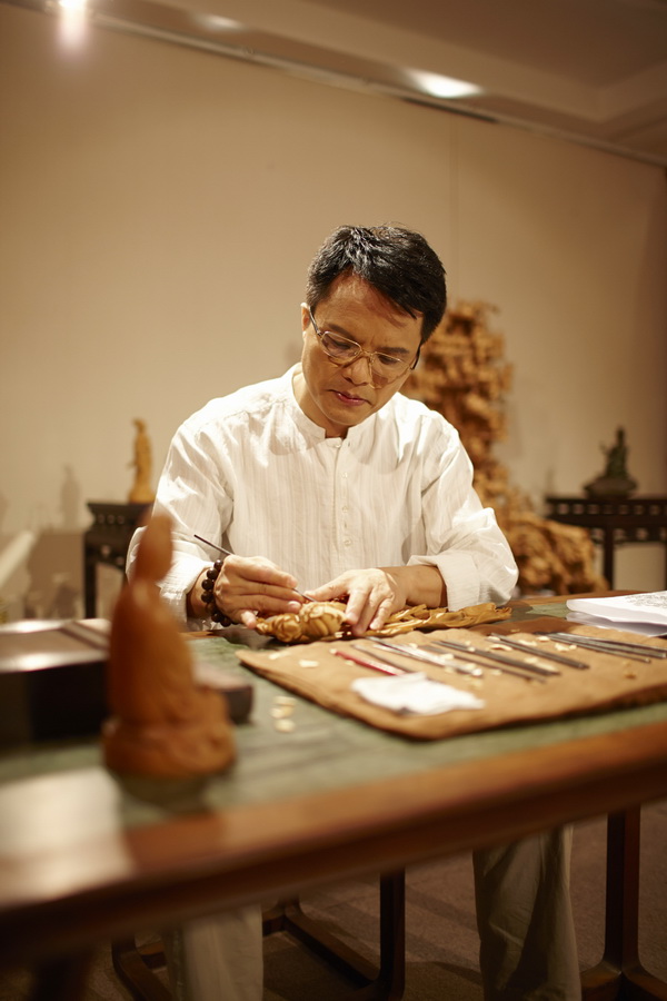 中国工艺美术大师、大家之家创始人林庆财