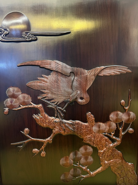 万事红红木坚守树龄超百年的优质芯材,用精湛的工艺打造精品收藏级家具 万事红红木坚守树龄超百年的优质芯材,用精湛的工艺打造精品收藏级家具