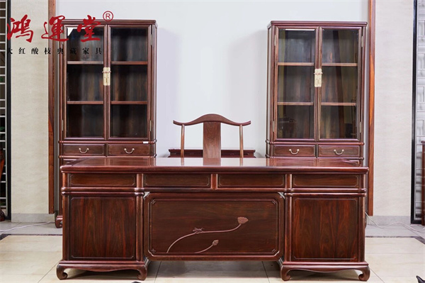 鸿运堂讲红木：如果只能选一件古典家具，首选书房家具！