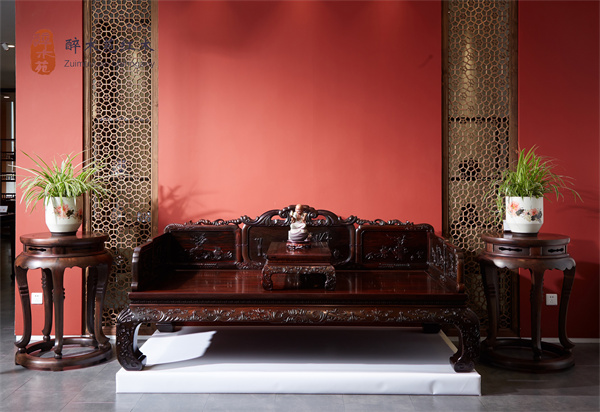 广州红木图鉴｜扎根十余载，醉木苑如何复刻出宫廷家具的“东方神韵”