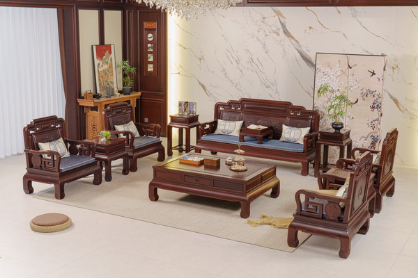 古森红木产品弯背国色沙发（荷花款），将自然意趣引入日常坐卧
