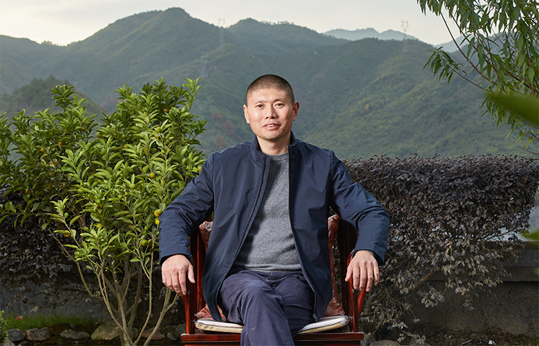 匠者吴飞阳：三十余载木中修行，一生只为做好家具|古森红木